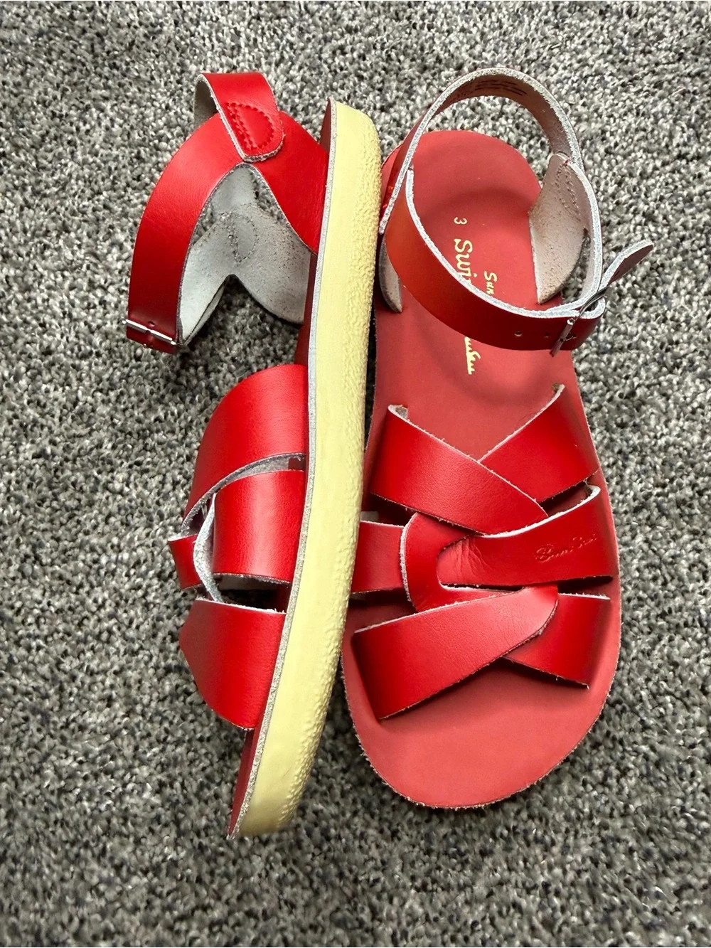 Sun San vibrant red